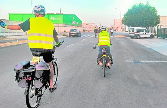 Al polígono en bicicleta