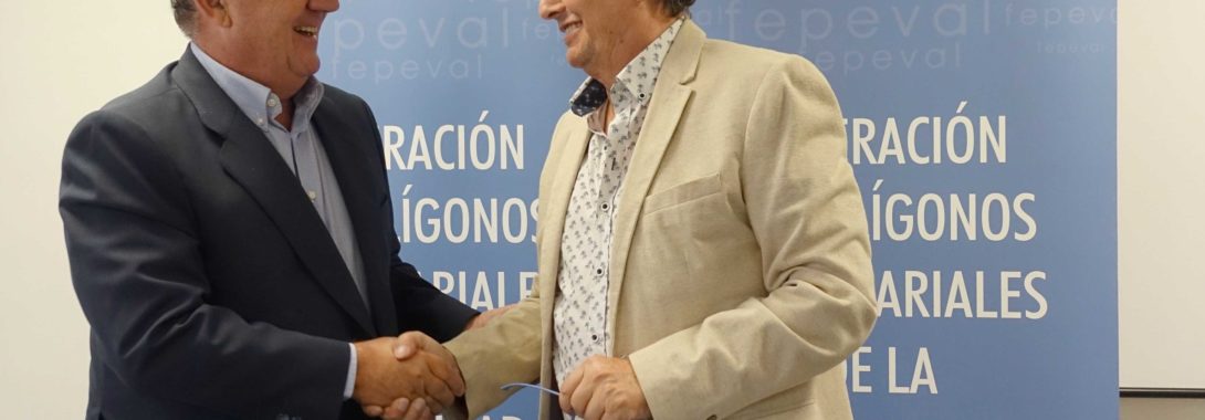 Fepeval apuesta por el autoconsumo eléctrico de las áreas empresariales firmando un convenio con Ibersol