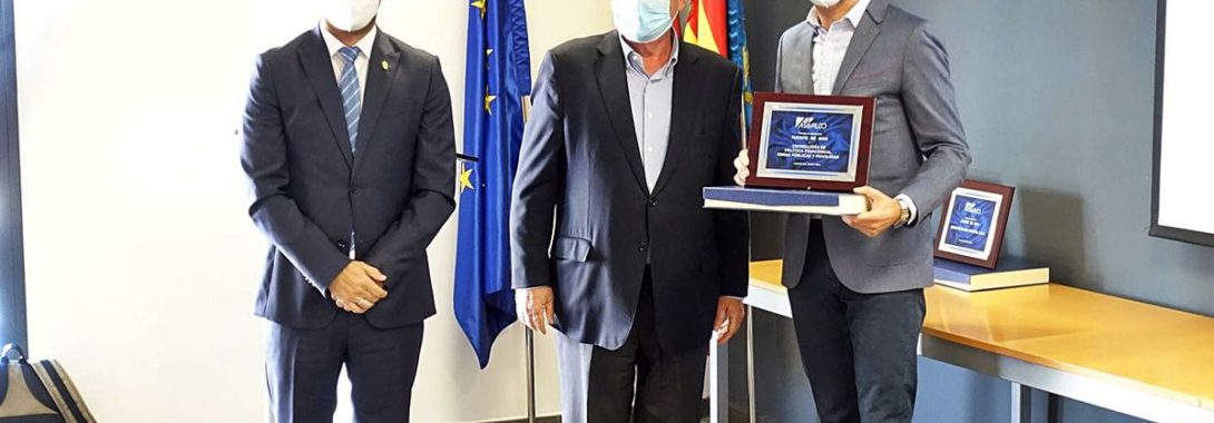 Asivalco premia al conseller Arcadi España pel bus llançadora als polígons
