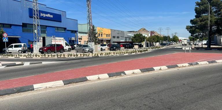 L’Ajuntament de Villena acaba les obres de millora dels vials del Polígon El Rubial