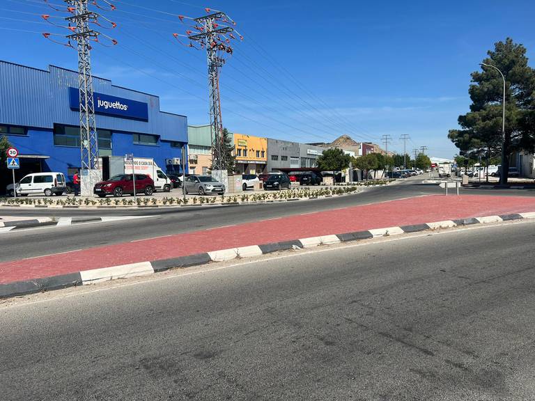 L’Ajuntament de Villena acaba les obres de millora dels vials del Polígon El Rubial