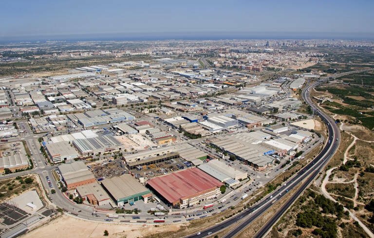 El Ayuntamiento de Paterna financia la mejora del asfaltado en el Polígono Industrial Fuente del Jarro