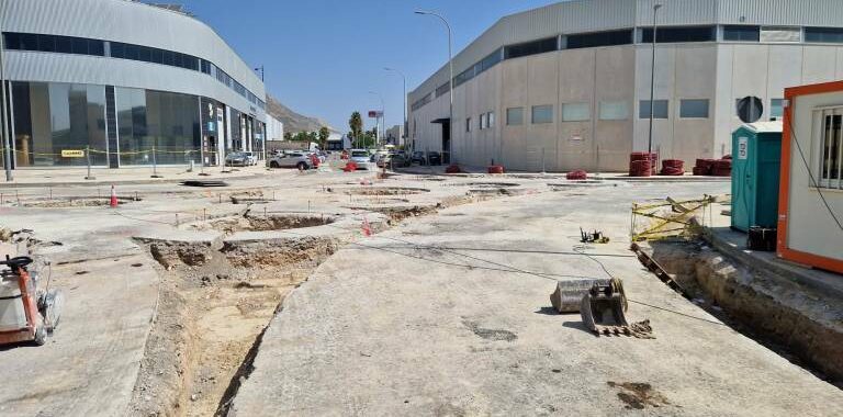 La renovació industrial d’Alacant: Les Talaies es dota de doble fibra per a protegir les seues empreses