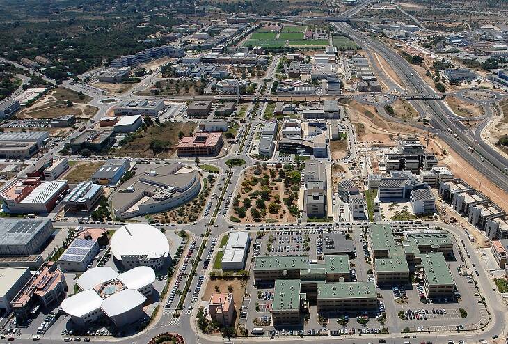 Paterna formalitza la seua sol·licitud per a ser reconeguda com a ‘Municipi Industrial Estratègic’