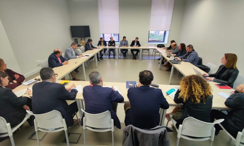 La Generalitat crea un canal de comunicació directa amb les entitats de gestió i modernització de les àrees industrials de la Comunitat