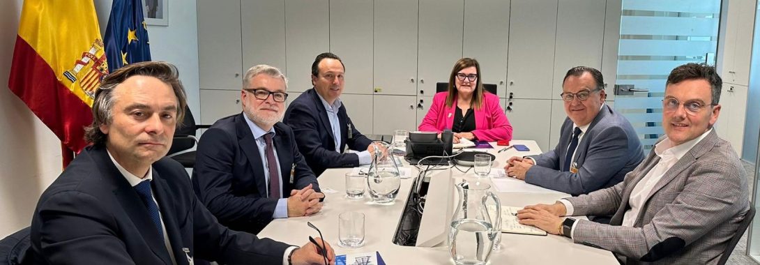 Fepeval participa en la reunió de CEDAES per a la inclusió de la gestió de les àrees empresarials en la nova Llei d’Indústria